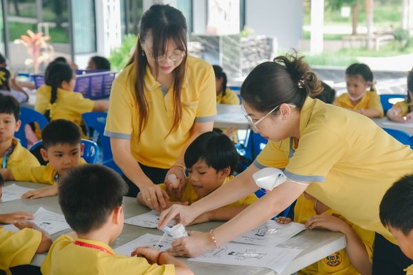 โรงเรียนปรีชานุศาสน์